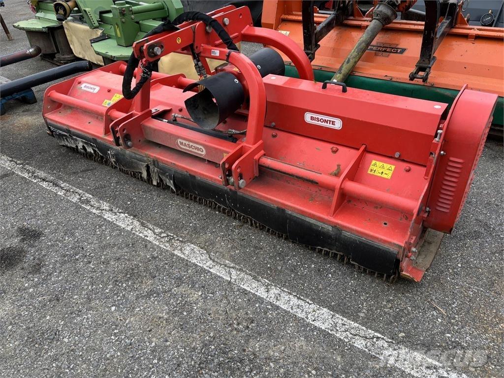 Maschio Bisonte 280 牧场割草机和切顶器
