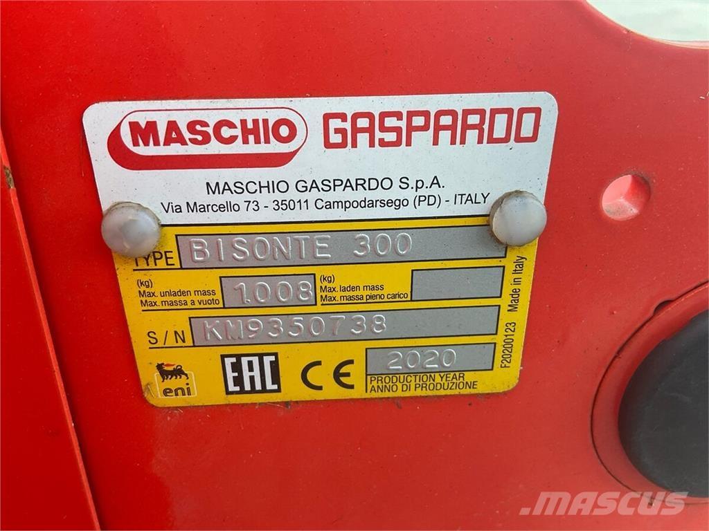 Maschio BISONTE 300 牧场割草机和切顶器