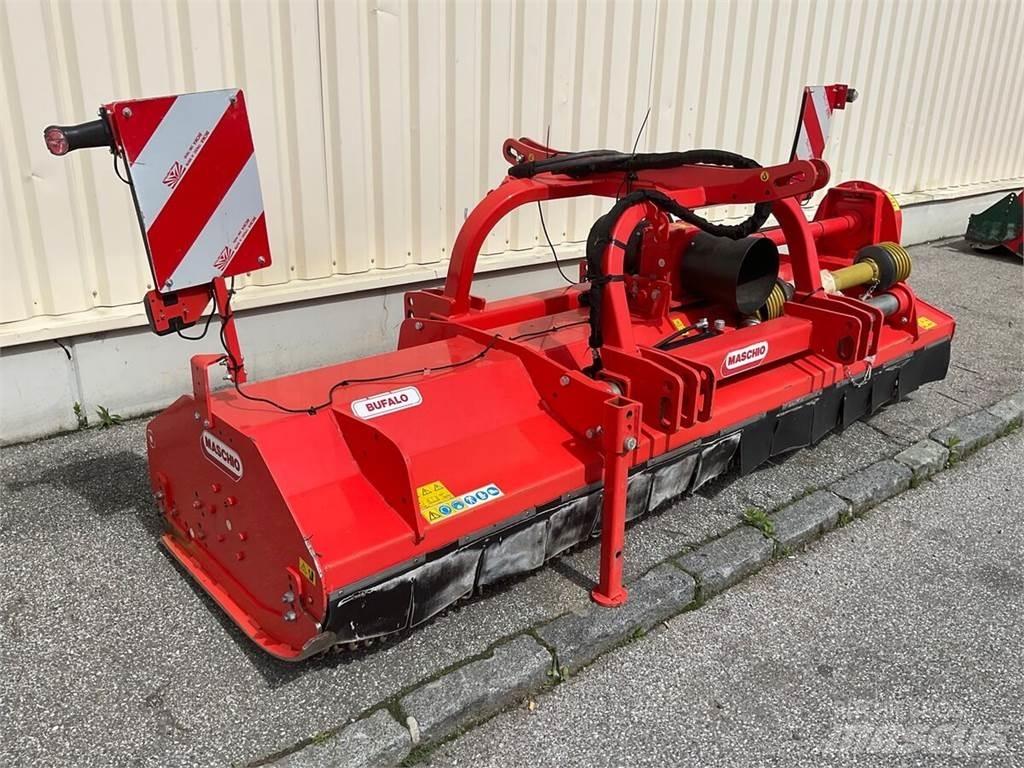 Maschio Bufalo 300 牧场割草机和切顶器