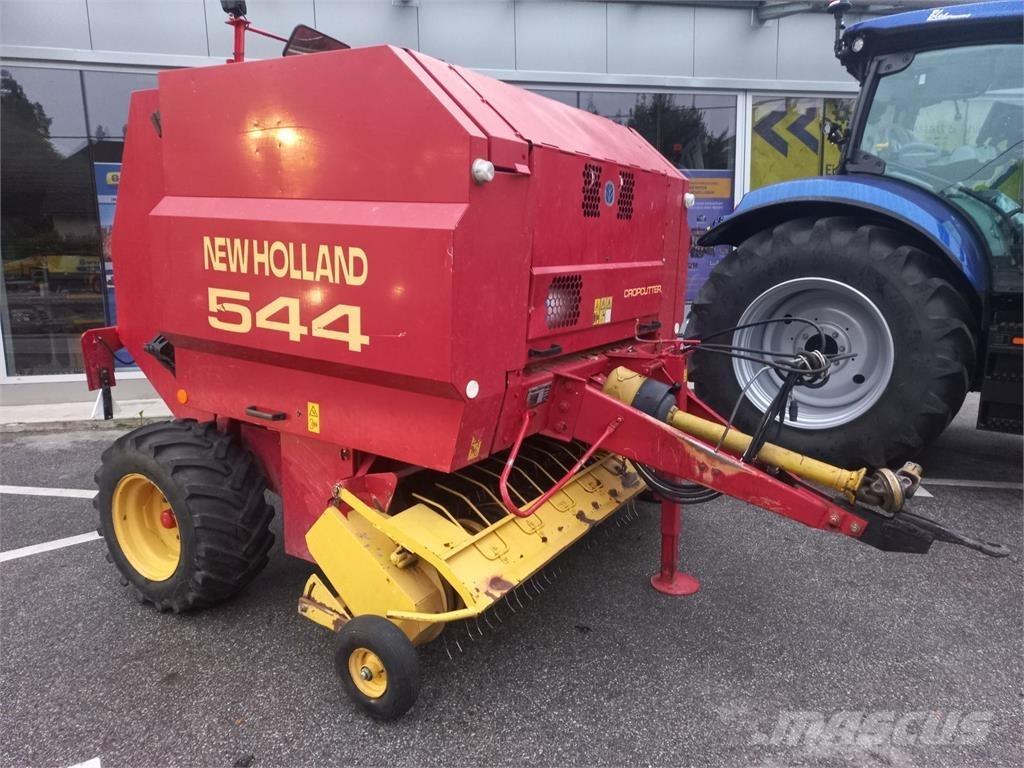 New Holland BR 544 圆捆打捆机