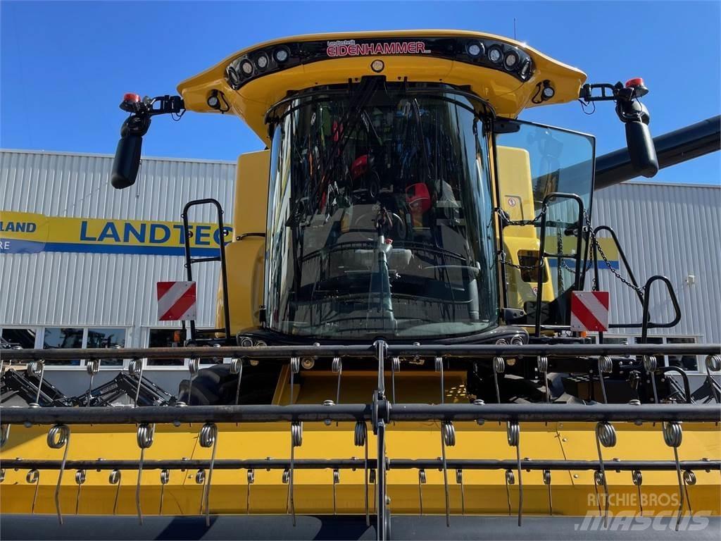 New Holland CX 7.90 联合收割机