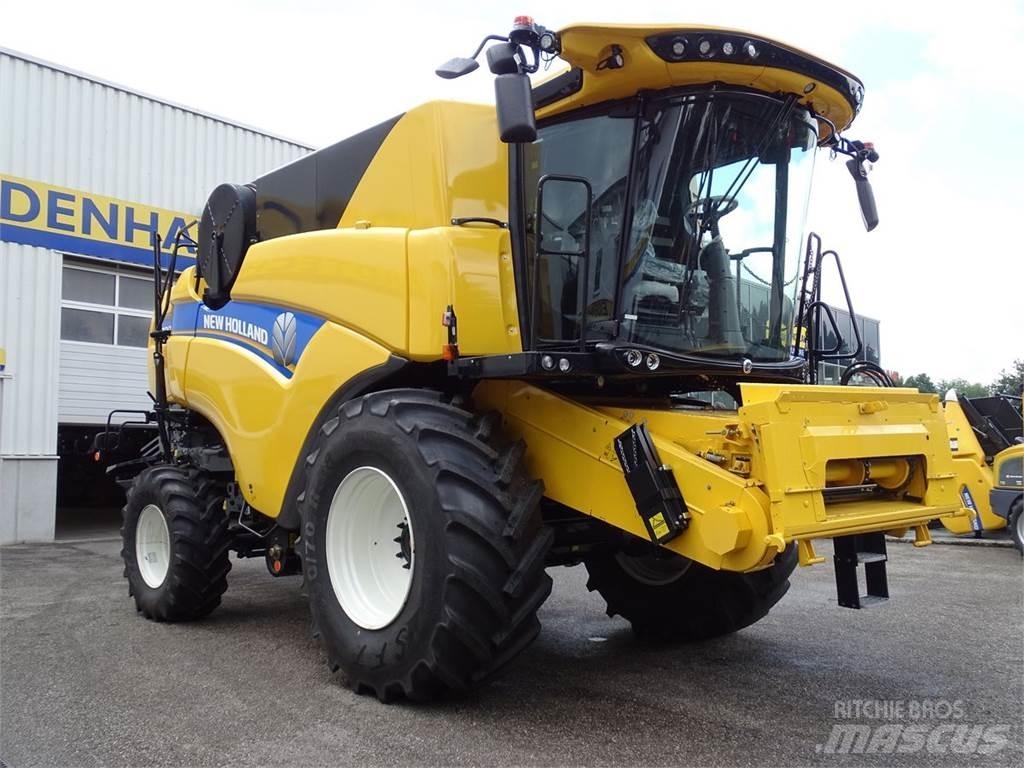 New Holland CX 8.80 联合收割机