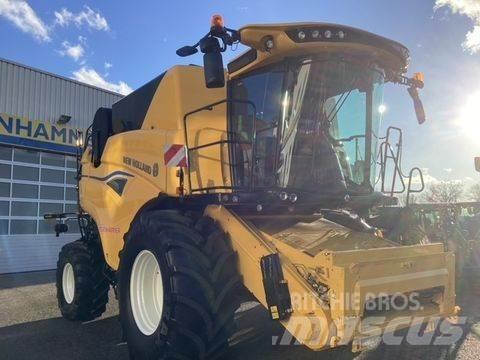 New Holland CX 8.80 联合收割机