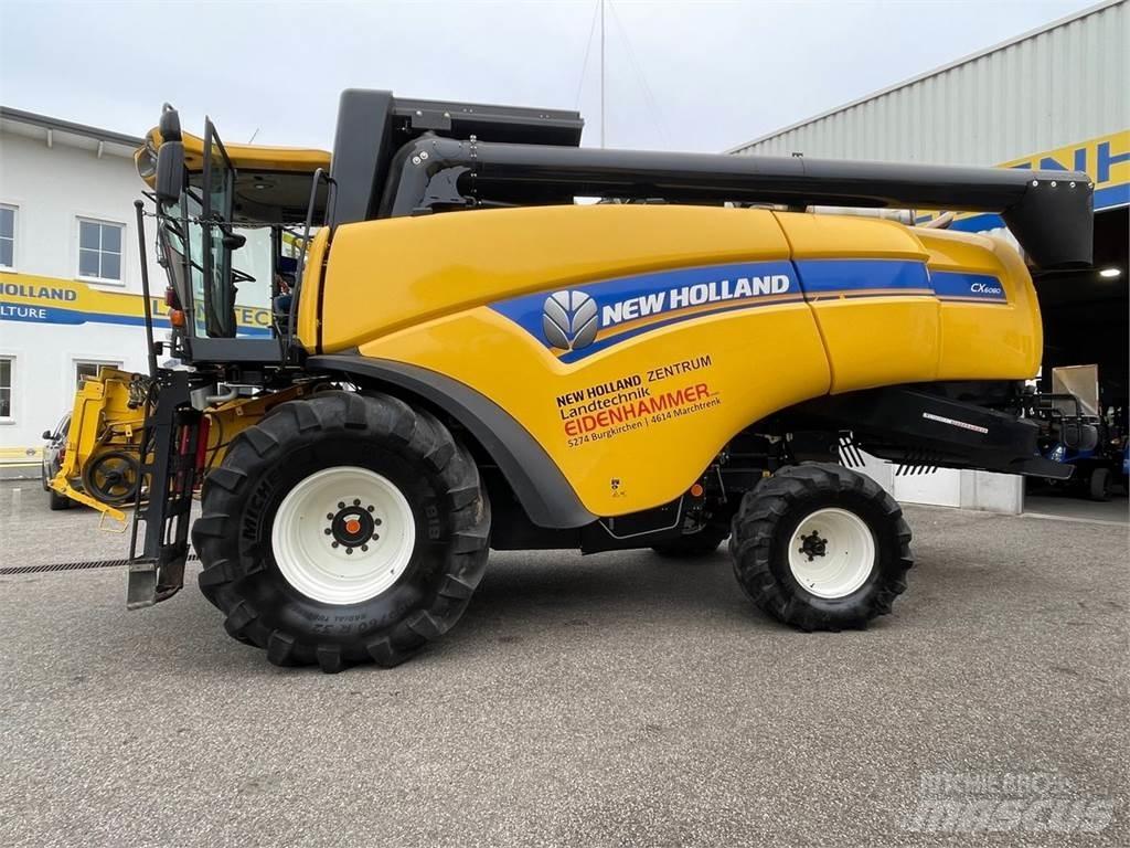 New Holland CX6080 联合收割机