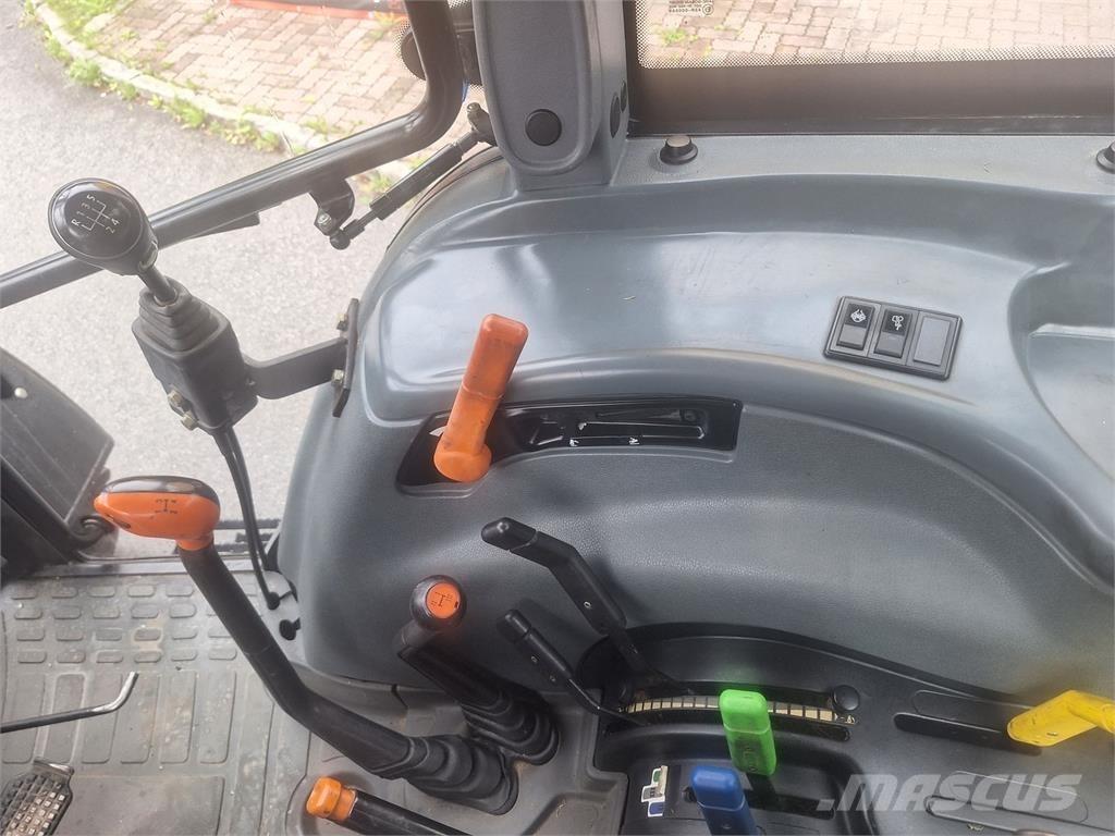 New Holland TL 70 拖拉机/农用车