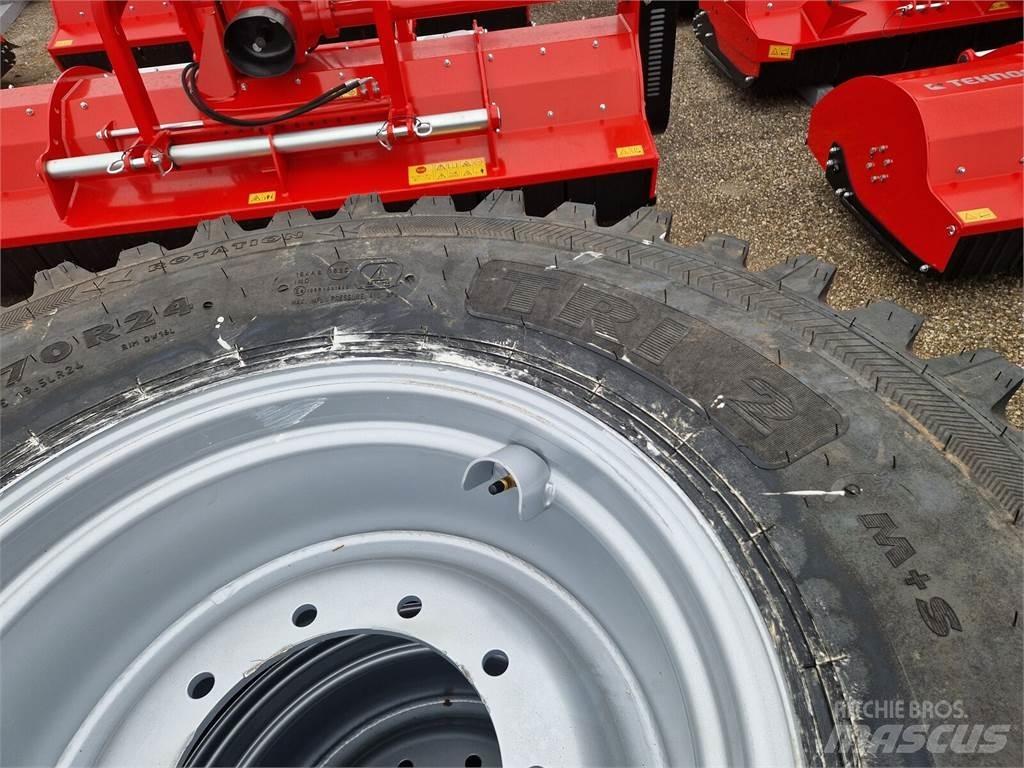 Nokian TRI 2 轮胎、车轮、轮圈