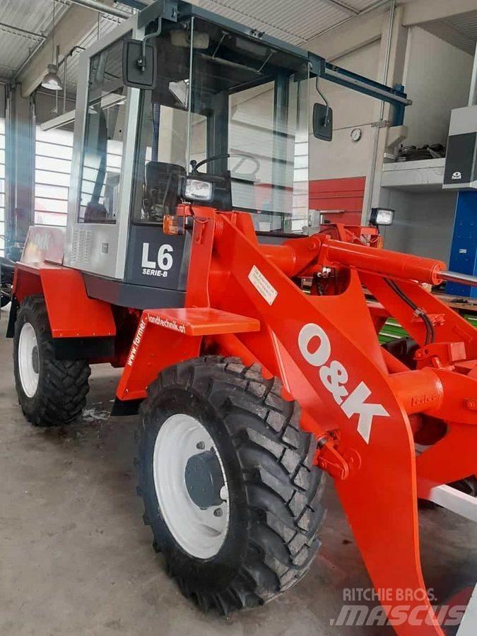 O&K 6-3 前装载和挖掘机