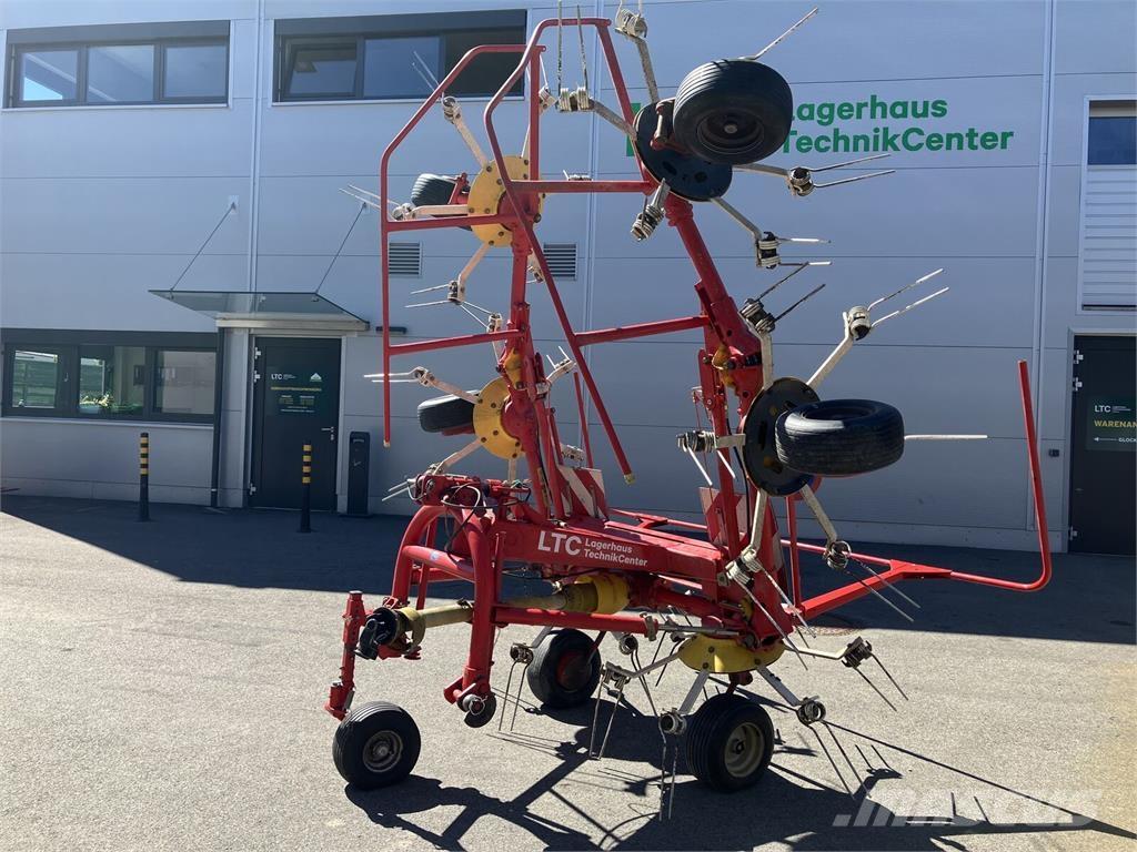 Pöttinger HIT 69 NZ 犁耙和摊草机