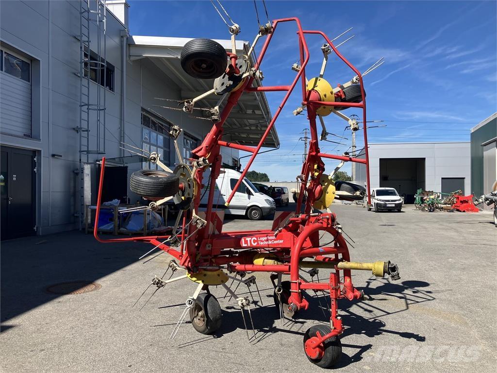 Pöttinger HIT 69 NZ 犁耙和摊草机