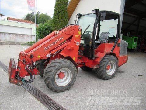 Schäffer 450T 前装载和挖掘机