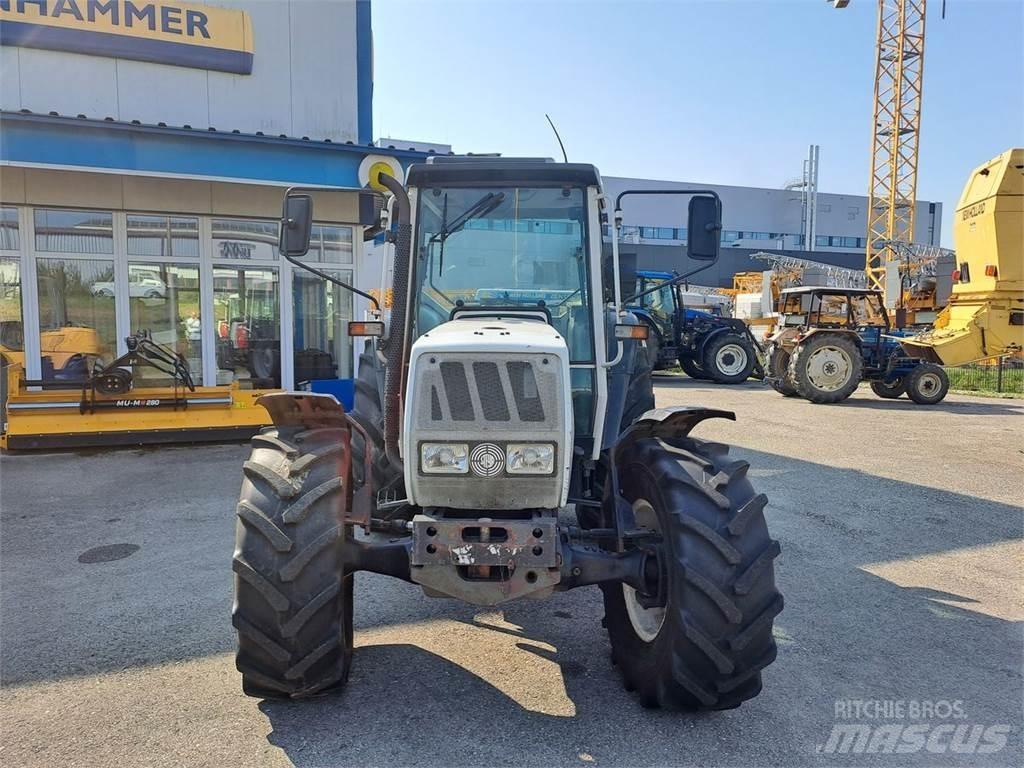 Steyr 667 拖拉机/农用车