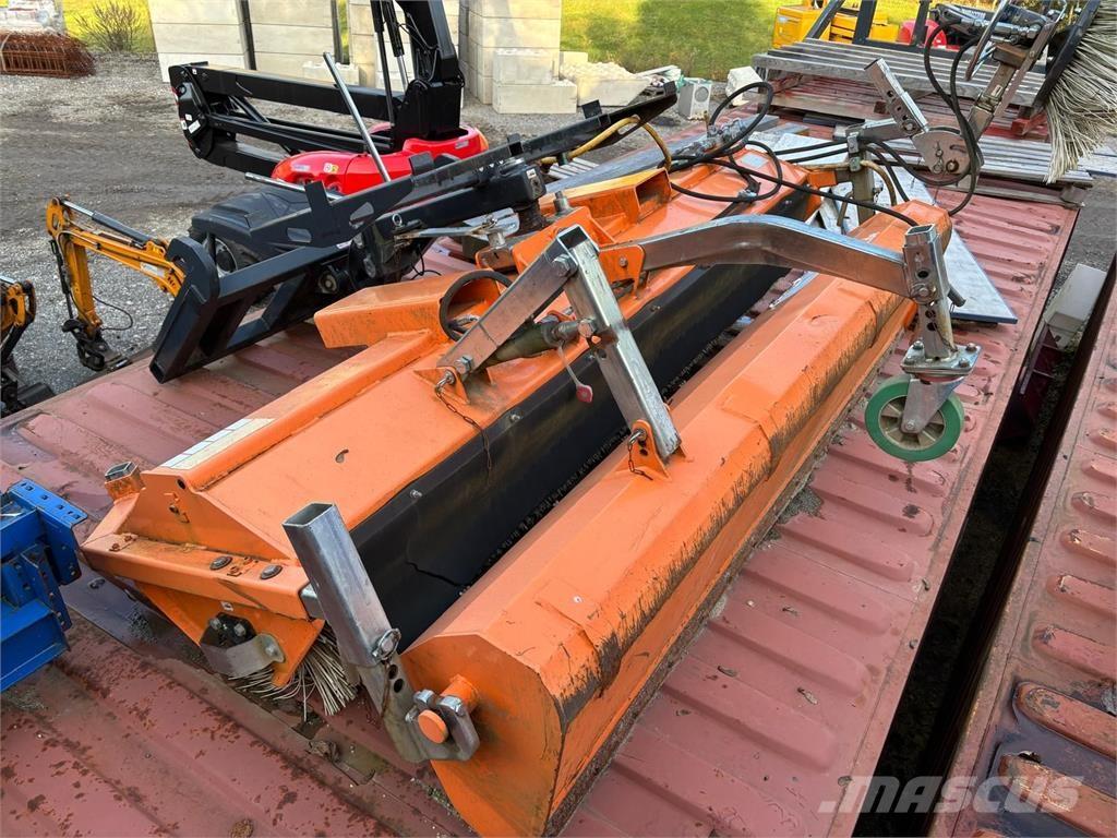 Talex Ecoclean 230 牧场割草机和切顶器