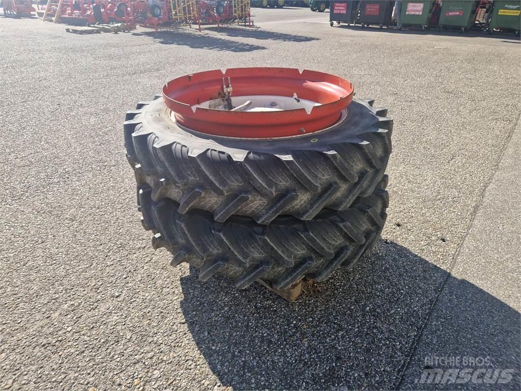 Taurus 12.4 R36 轮胎、车轮、轮圈