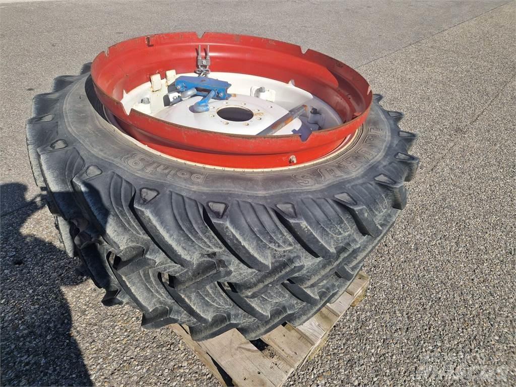 Taurus 12.4 R36 轮胎、车轮、轮圈