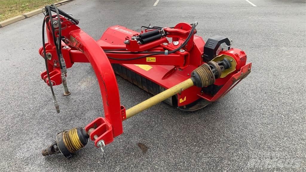 Tehnos MB 200L 牧场割草机和切顶器
