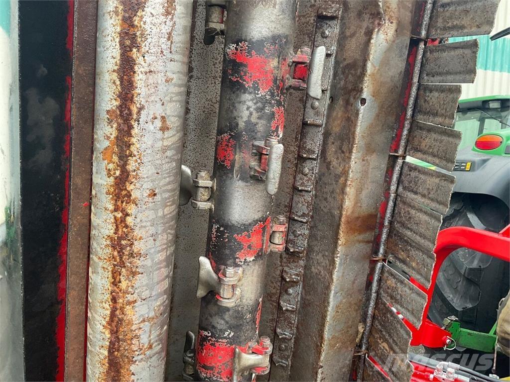 Tehnos MB 220LW 牧场割草机和切顶器