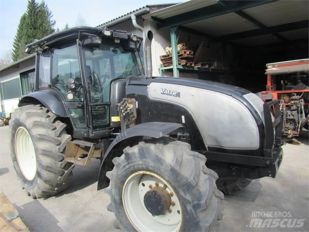 Valtra XM 130 拖拉机/农用车