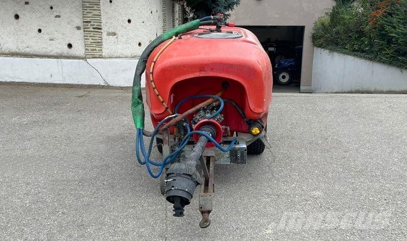 Vogel & Noot 800 L 牵引式喷雾机