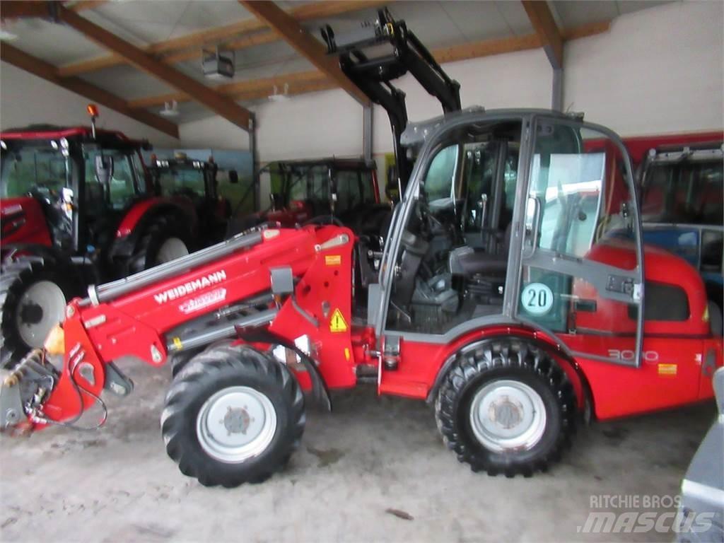 Weidemann 3070 CX60 前装载和挖掘机