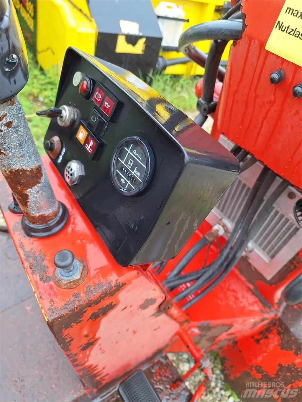 Weidemann 917 D/M 前装载和挖掘机