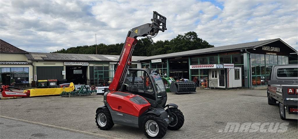 Weidemann T4108 前装载和挖掘机