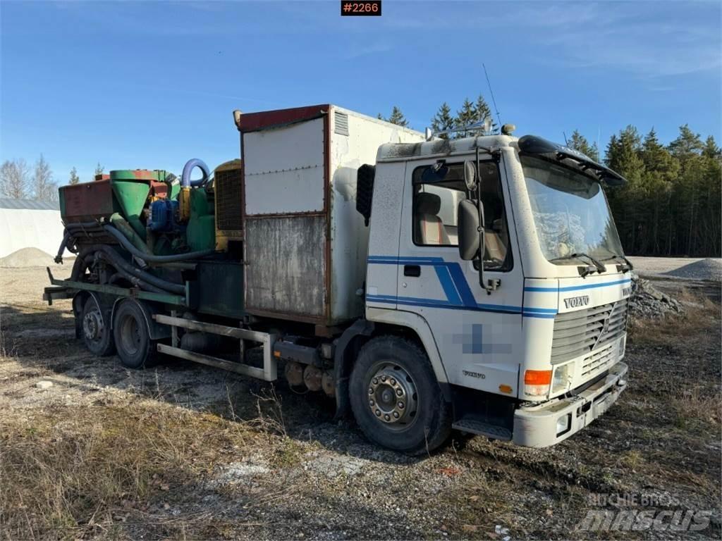 Volvo FL10 平板栏板货车