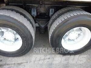 Ford L9000 自卸式货车