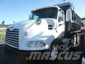 Mack Vision 自卸式货车