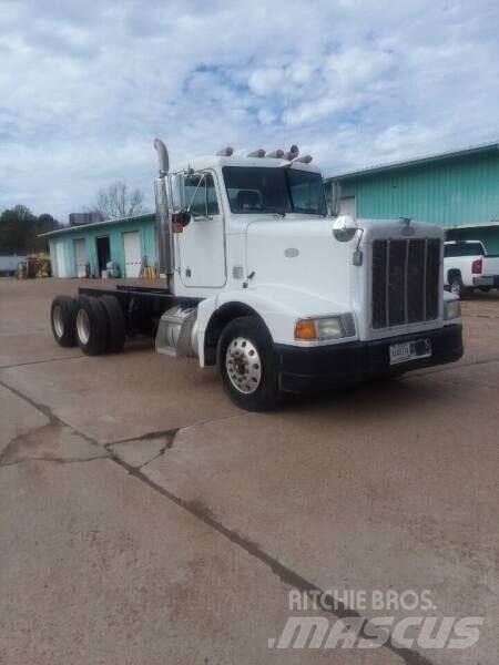 Peterbilt 377 平板车
