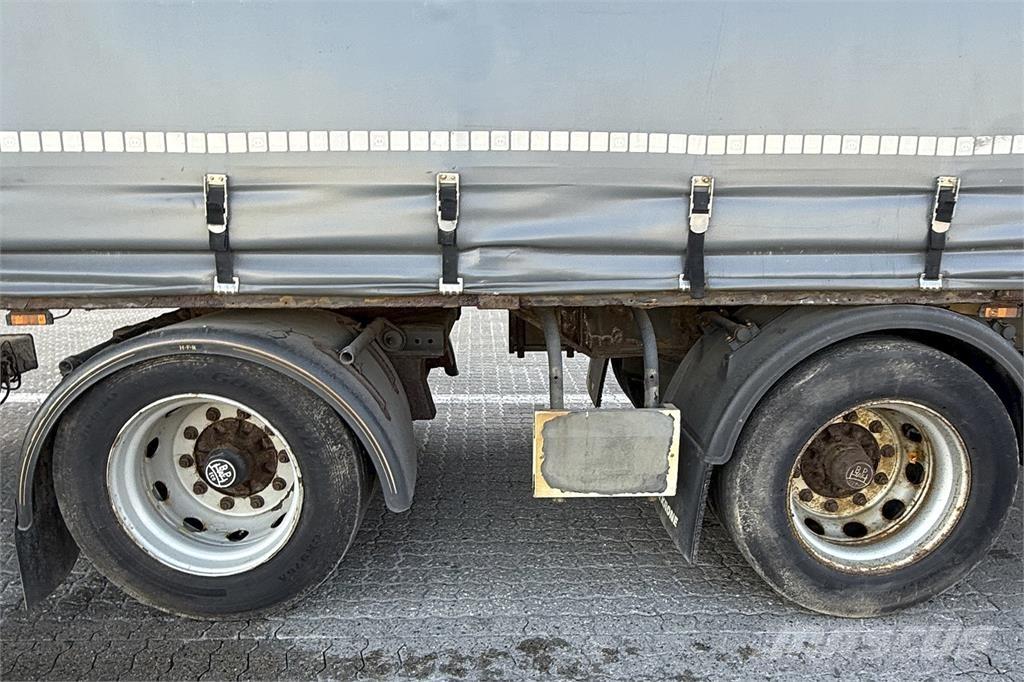 Krone 2 Aks Gardin 拖头车