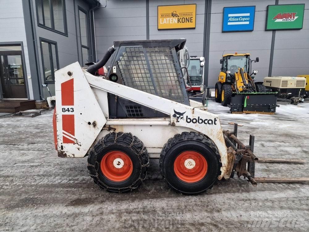 Bobcat 843 滑移装载机