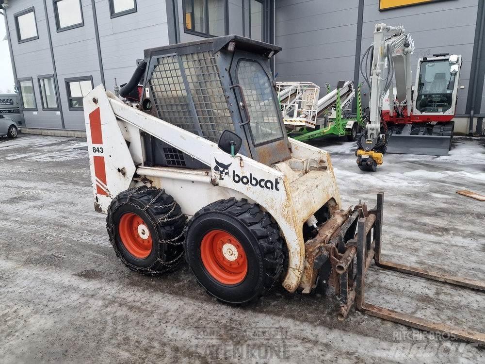 Bobcat 843 滑移装载机