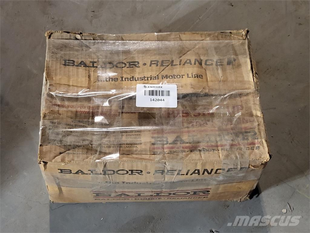 Baldor M3546-5 工业发动机