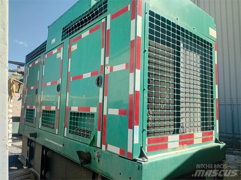 Cummins DFEH-A044V256 柴油发电机