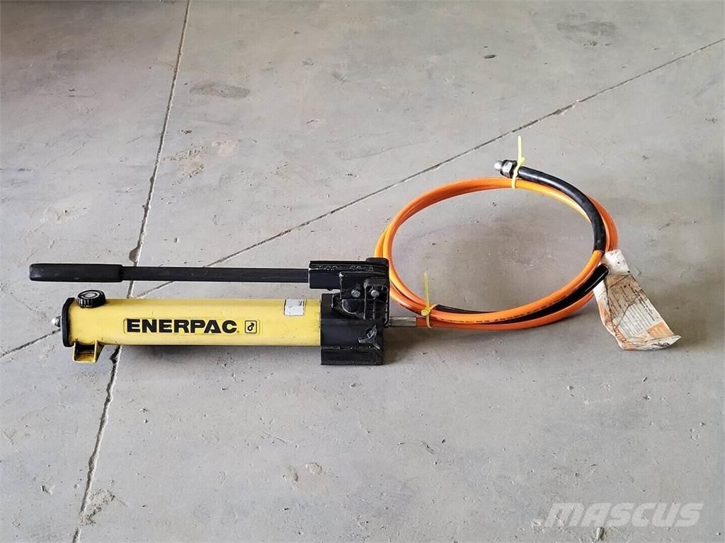 ENERPAC 水泵