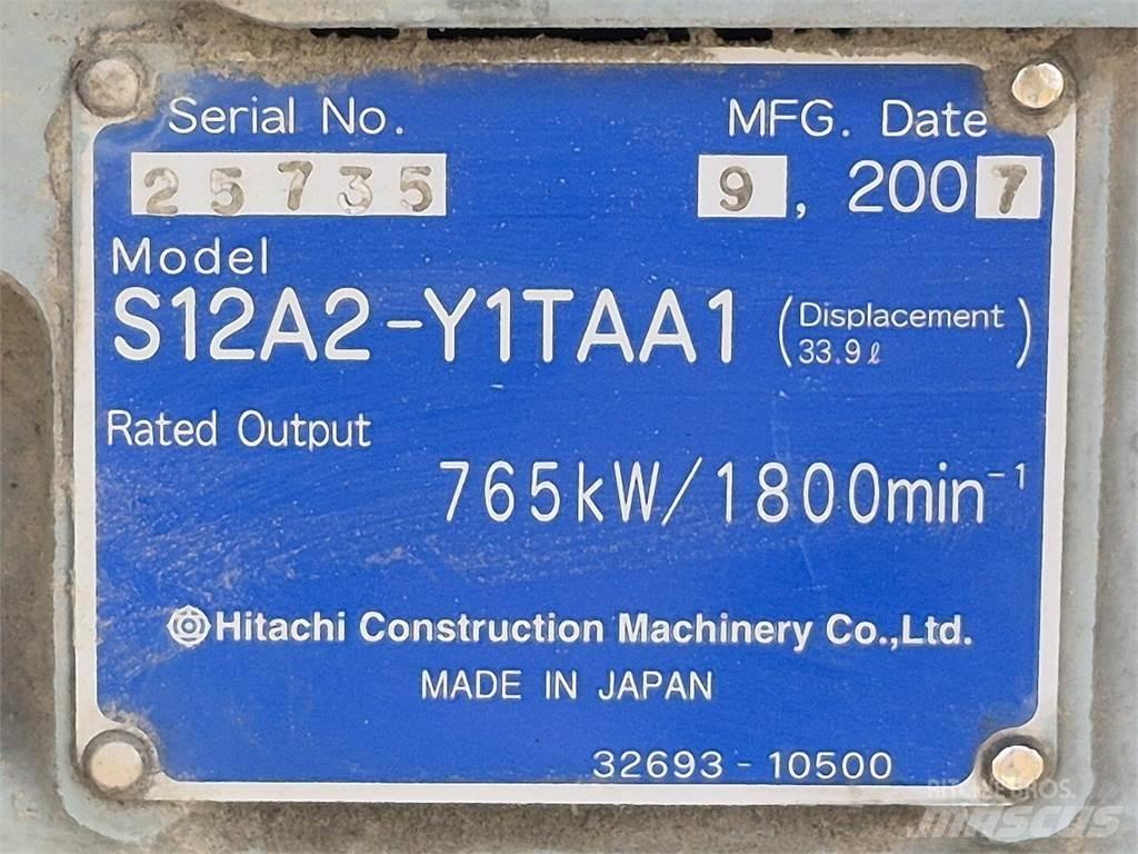 Hitachi S12A2-Y1TAA1 发动机