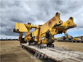 Komatsu  铰接式自卸车