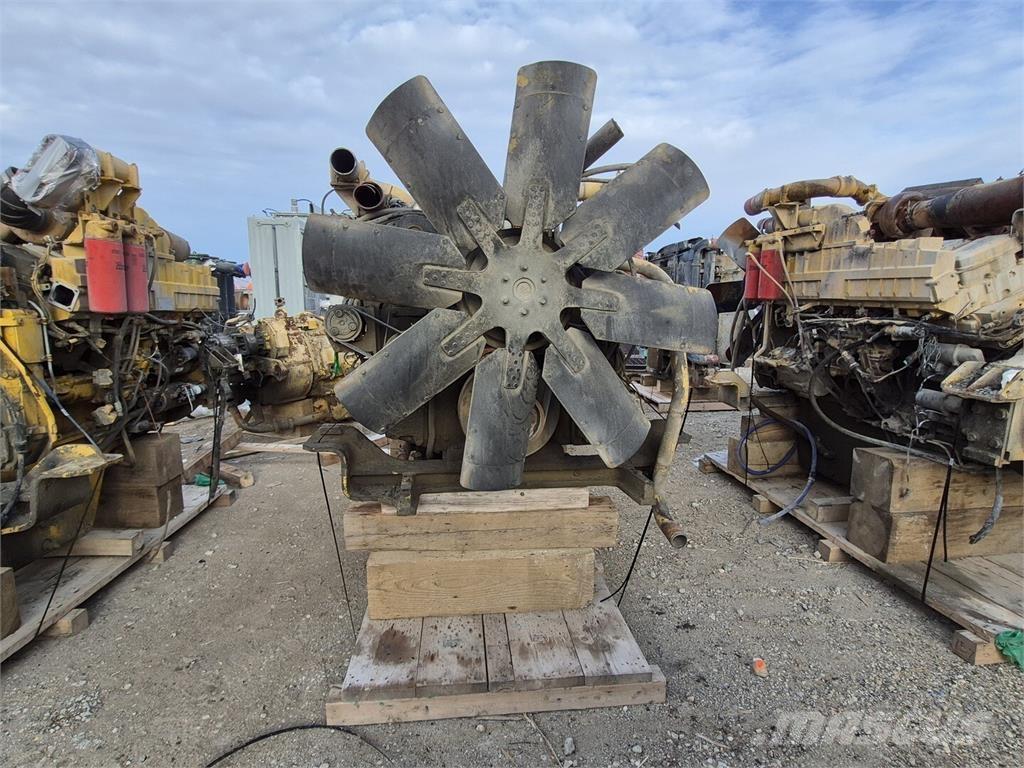 Komatsu  铰接式自卸车