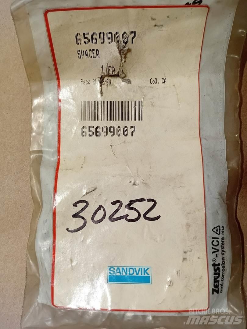 Sandvik DT65699007 破碎机