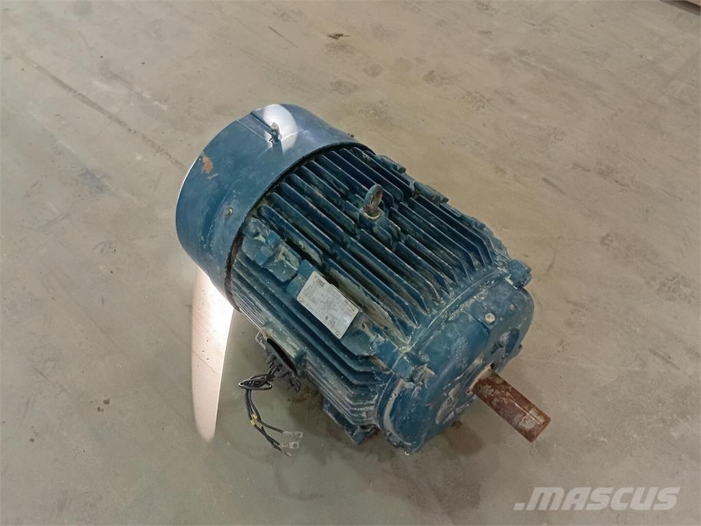 Siemens 1LA03244ES51 工业发动机