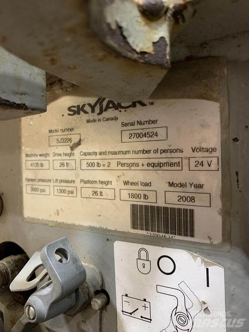 SkyJack SJIII 3226 剪叉式升降机