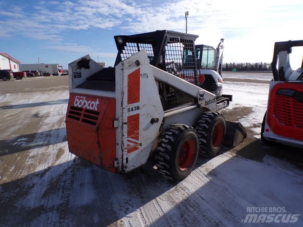 Bobcat 843B 滑移装载机