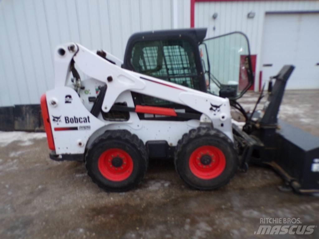 Bobcat S650 滑移装载机
