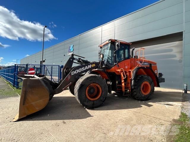 Develon DL300-5 轮式装载机