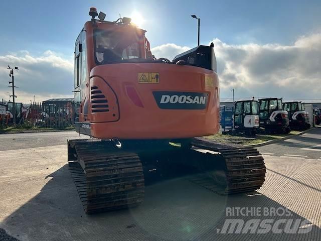 Develon DX140LCR-5 履带挖掘机