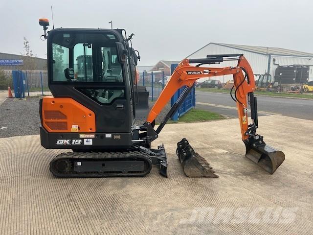 Develon DX19-7 履带挖掘机