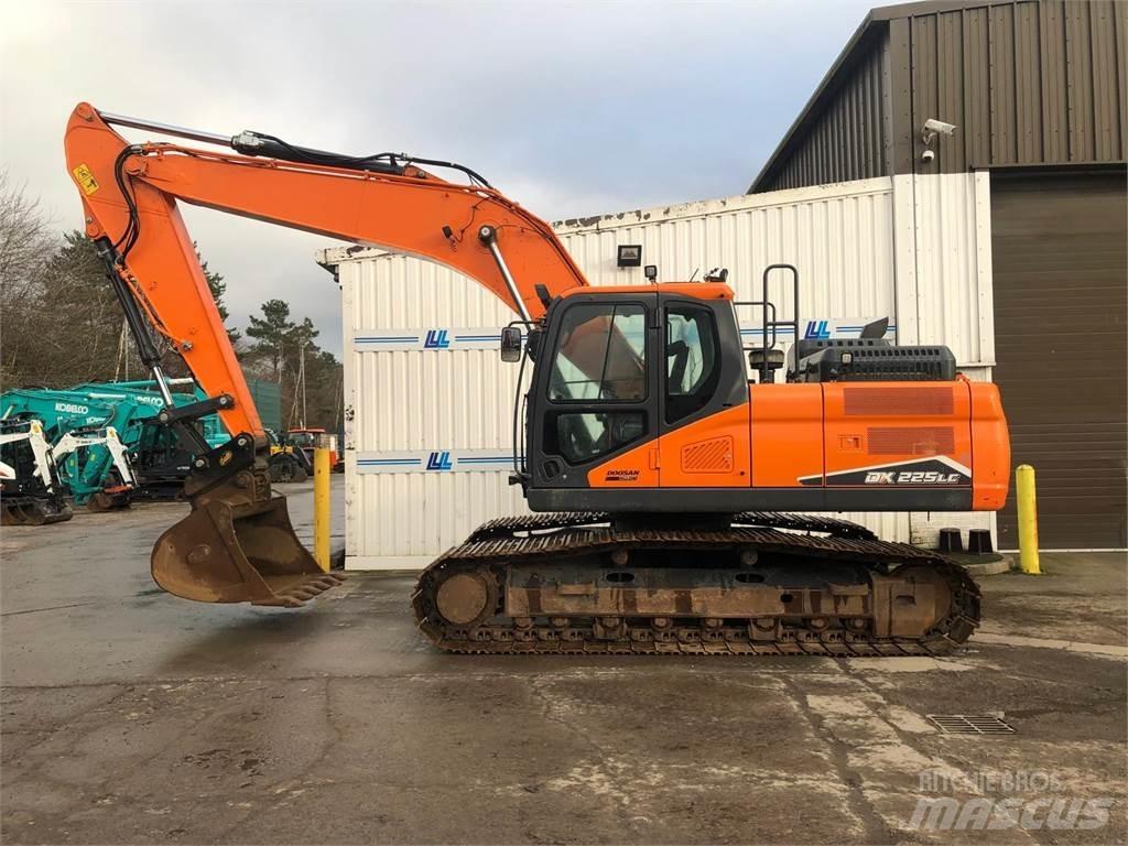 Develon Dx225lc-7 履带挖掘机