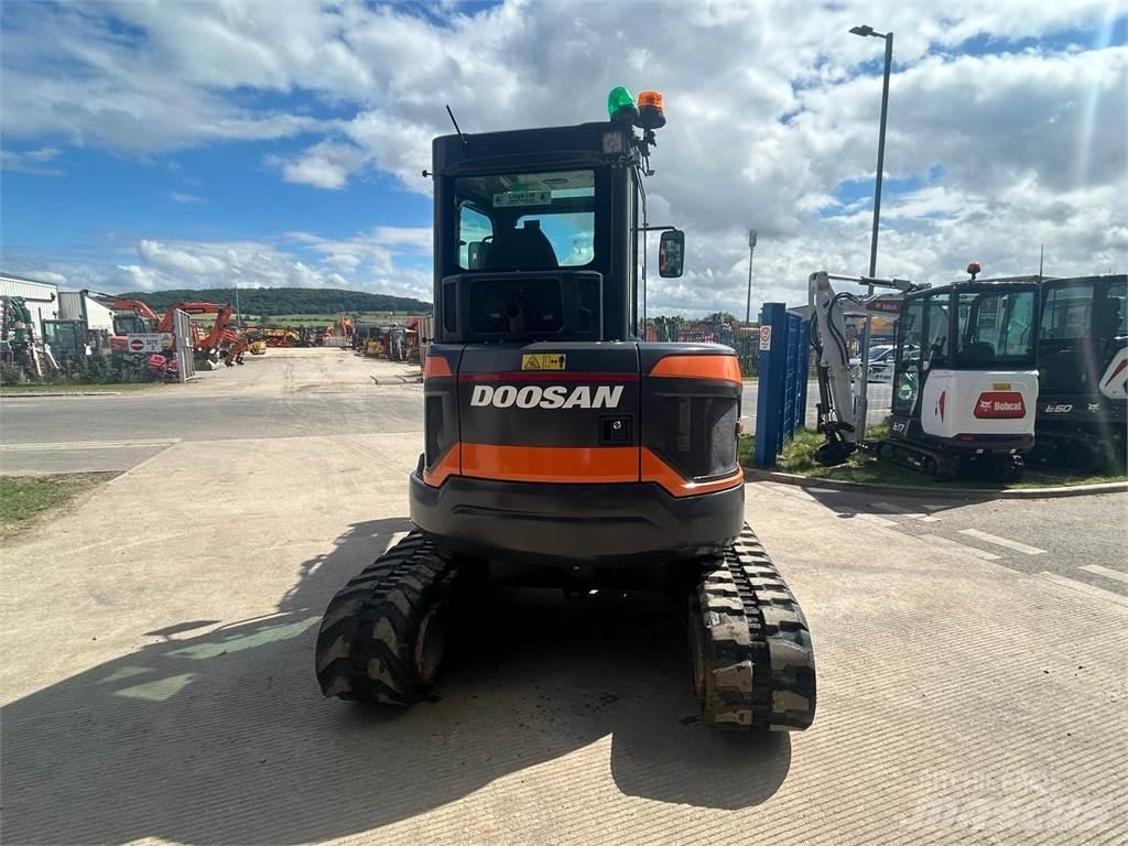 Doosan DX50z 履带挖掘机