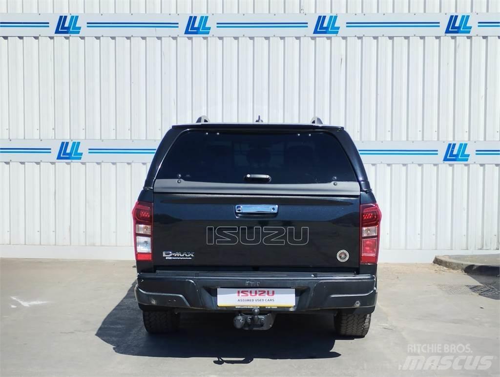 Isuzu Blade 皮卡车