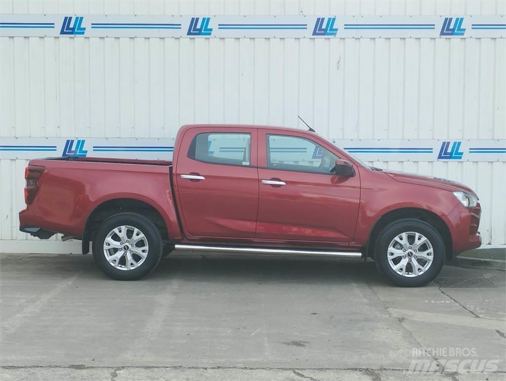 Isuzu DL20 皮卡车